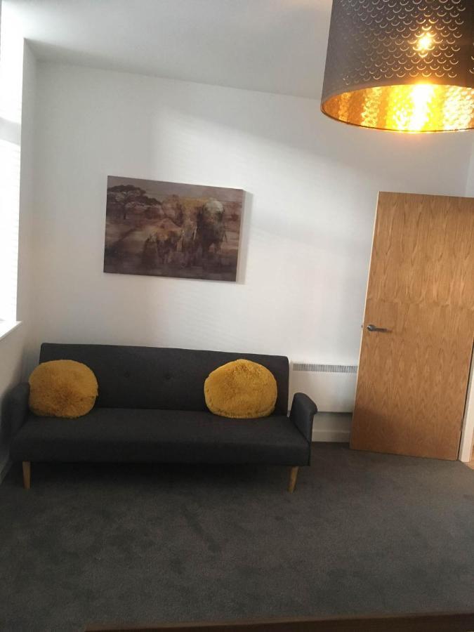 Luxury 1 Bed Apartment In City Centre With Parking Chester Exterior photo